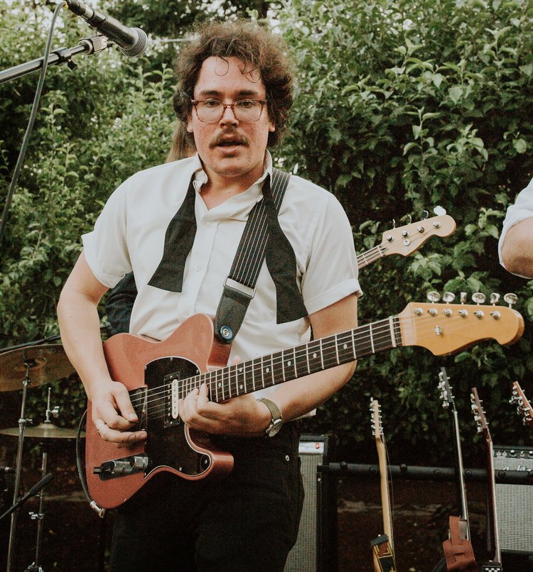 Mitchell Gonzales, Lead Vocals & Guitar
